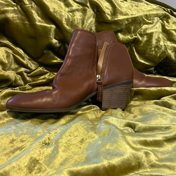 FRYE Judith Zip Bootie 10M Whiskey Leather Side Zip Ankle Boots - Picture 4 of 10